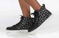 Black Daisy BILLY Classic Lace High Tops -Style Step Shoes Shop BK22300 002 studio standing 1 940x614 176cbf99 c9ce 4e55 a321 9d5a596cebb3