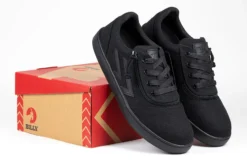 Men's Black To The Floor BILLY CS Sneaker Low Tops -Style Step Shoes Shop BM22343 001 studio 2 940x614 ed611424 a155 4929 a903 f8046a4496e3