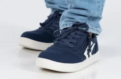 Men's Navy/White BILLY CS Sneaker Low Tops -Style Step Shoes Shop BM22343 410 studio standing 2 940x614 29da2d9f 25b1 4eb9 9a2b 126ba227178e